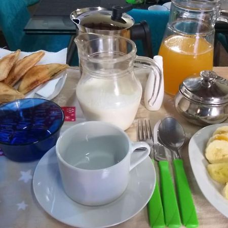 Saiyu Aeropuerto Bed and Breakfast Luque Exteriör bild