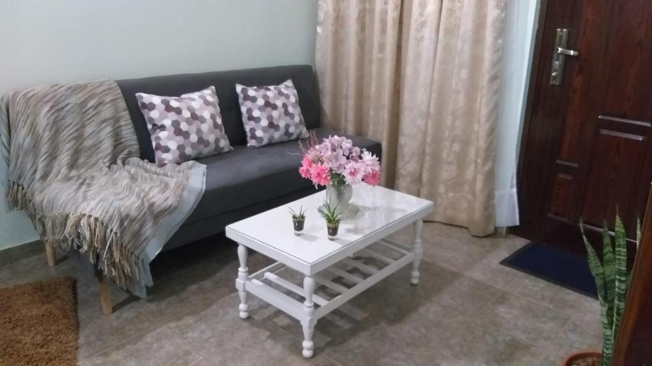 Saiyu Aeropuerto Bed and Breakfast Luque Exteriör bild