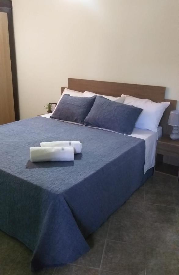 Saiyu Aeropuerto Bed and Breakfast Luque Exteriör bild